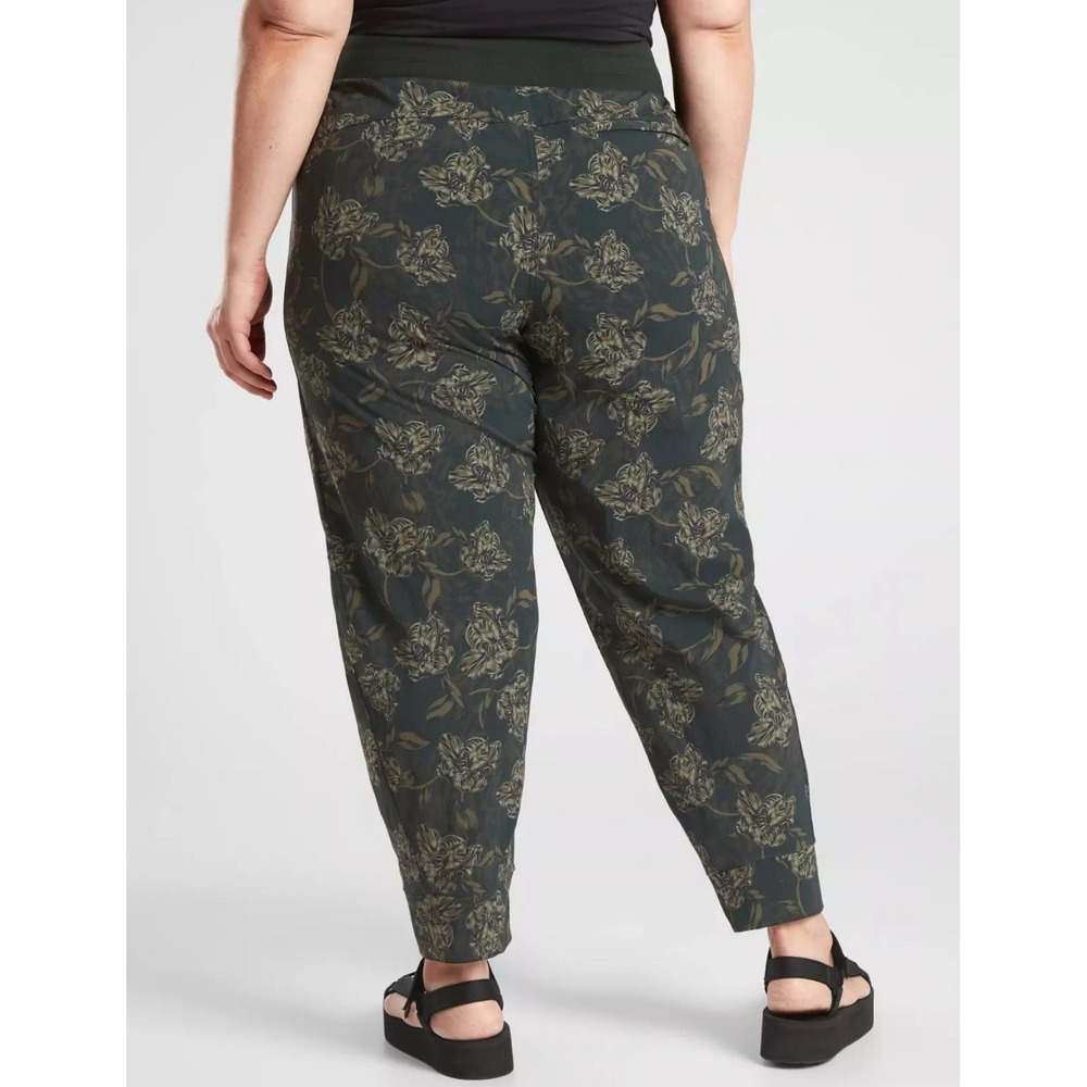 Athleta Trekkie North Printed Jogger, Terra Firma Olive Floral SIZE 20 Plus NWT - Picture 4 of 12